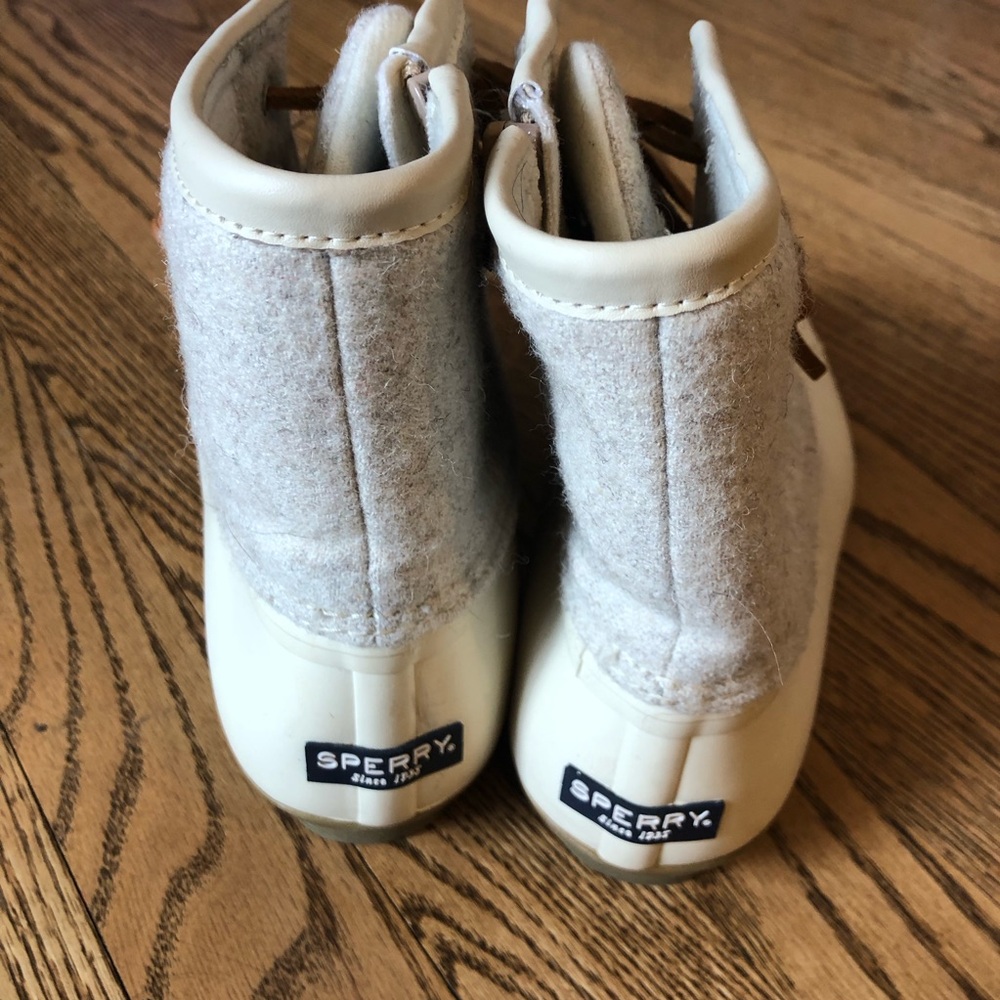 Sperry Saltwater Duck Boots Cream - Picture 3 of 11